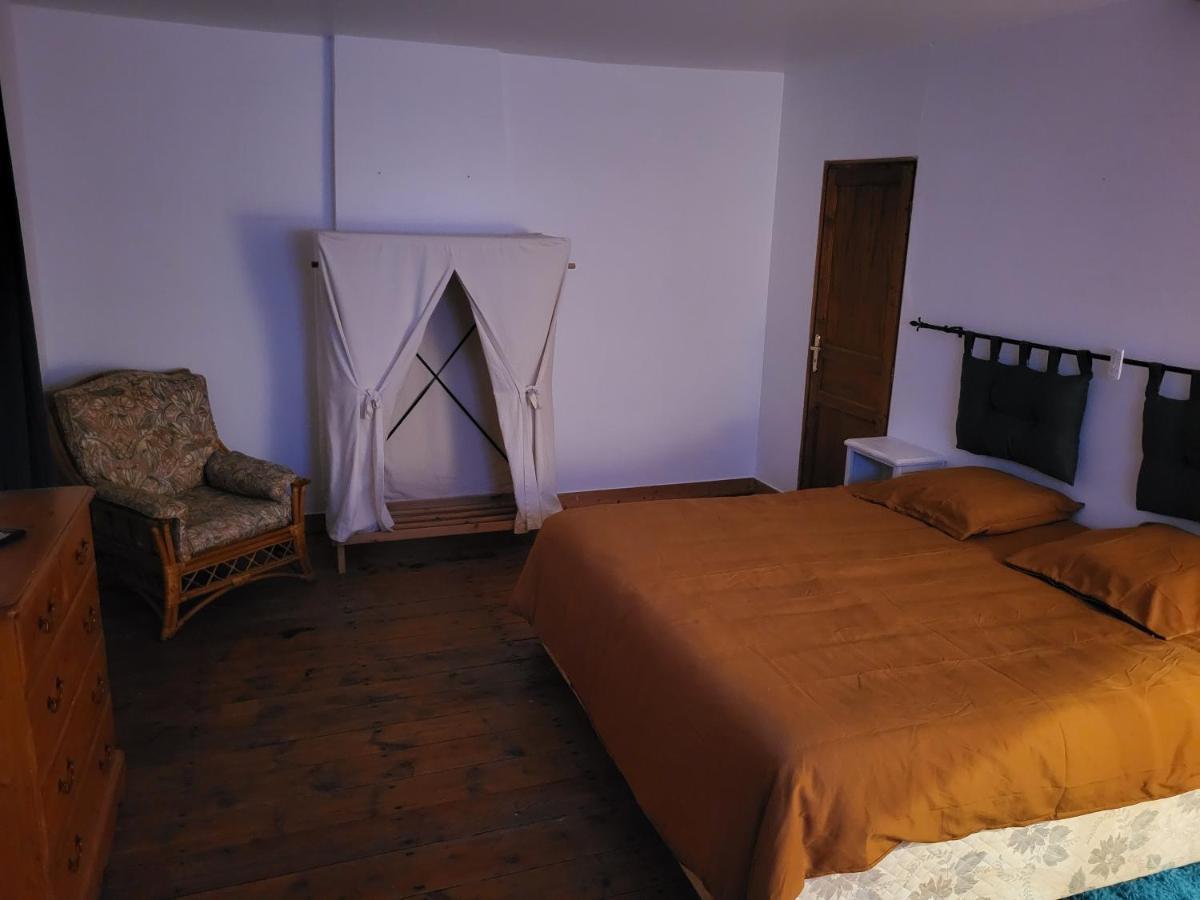 Domaine De La Sarrotte Bed & Breakfast Saugon Dış mekan fotoğraf