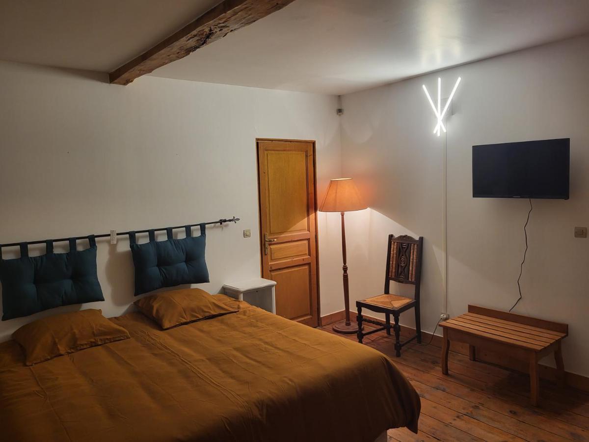 Domaine De La Sarrotte Bed & Breakfast Saugon Dış mekan fotoğraf