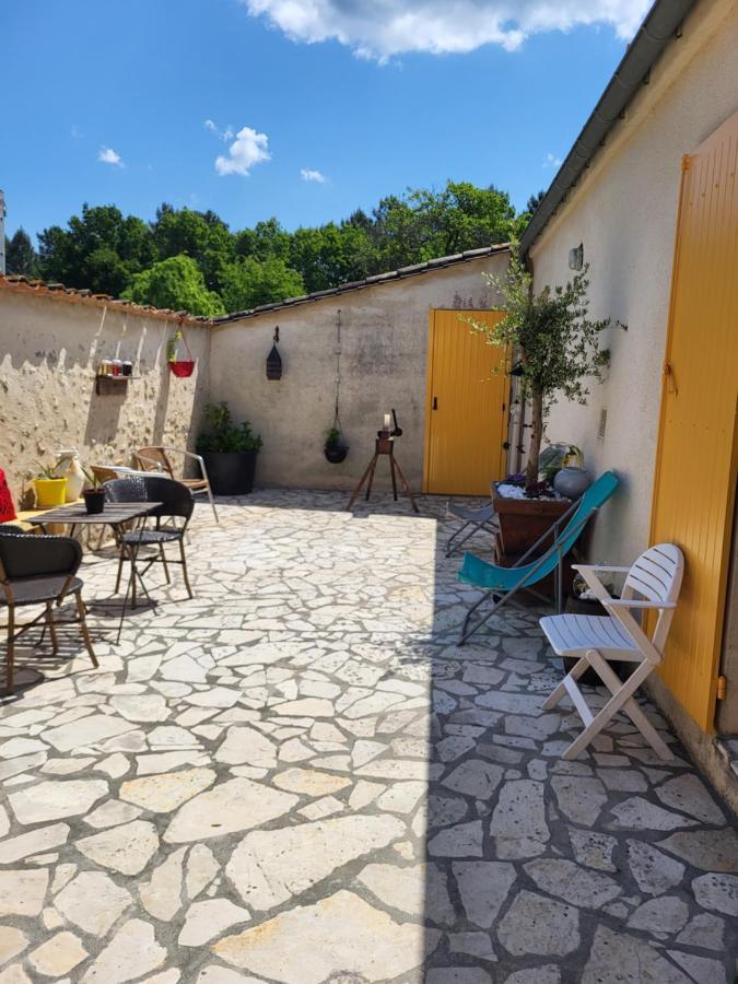 Domaine De La Sarrotte Bed & Breakfast Saugon Dış mekan fotoğraf
